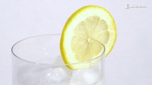 benefits-of-lemon-water-380x213